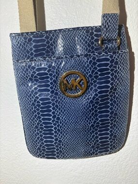 Vintage Medallion Michael Kors Fulton Logo Snake Print Crossbody Messenger Purse